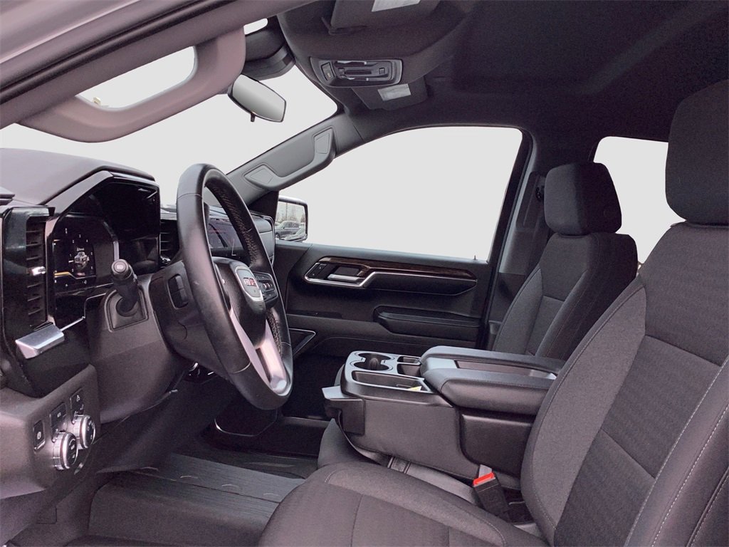 Used 2024 GMC Sierra 1500 SLE w/ Preferred Package image 9