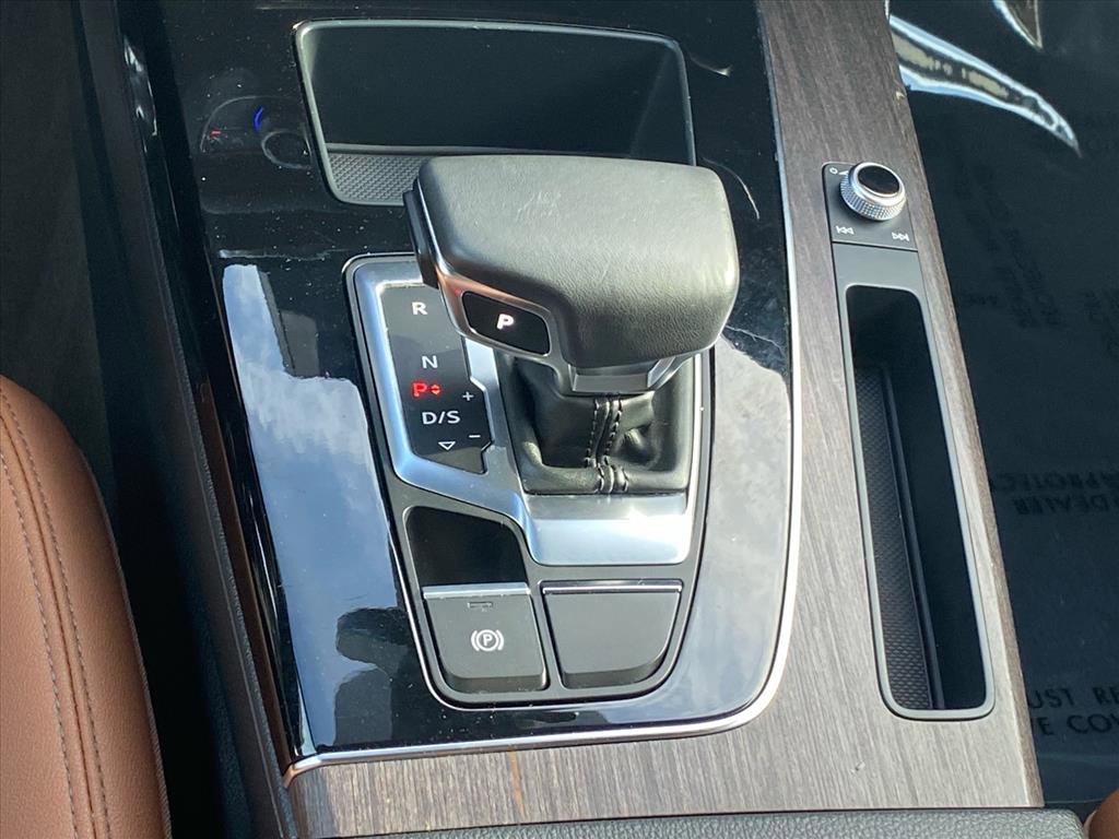 Used 2023 Audi Q5 2.0T Premium w/ Convenience Package image 11