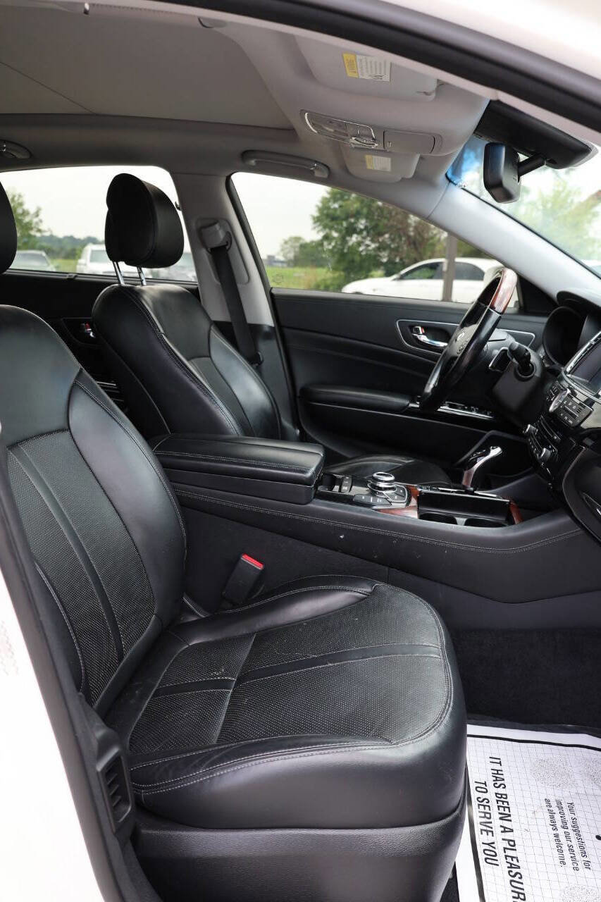 Used 2016 Kia K900 Luxury image 12