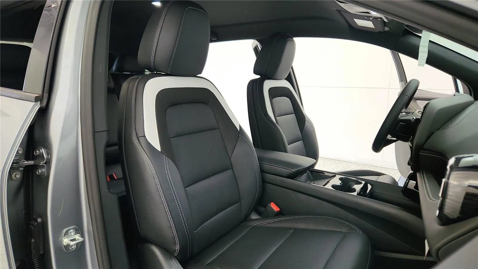 New 2026 Chevrolet Blazer EV LT AWD/4WD image 40