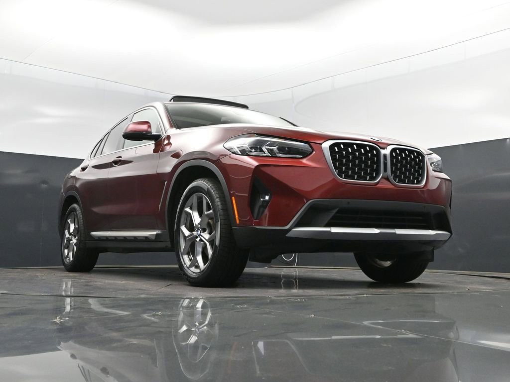 Certified 2025 BMW X4 xDrive30i image 43