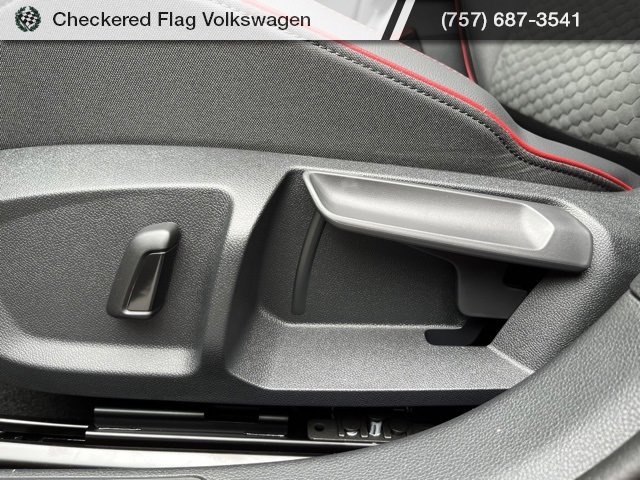 New 2025 Volkswagen GTI SE image 32