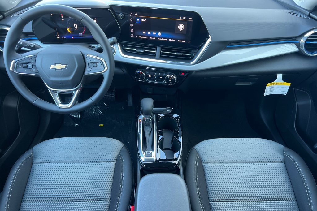 New 2026 Chevrolet Trax LT w/ Driver Confidence Package image 10