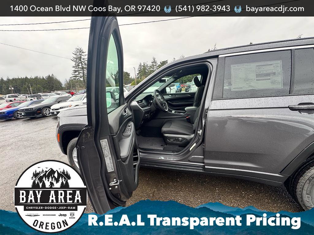 New 2026 Jeep Grand Cherokee Laredo X image 12