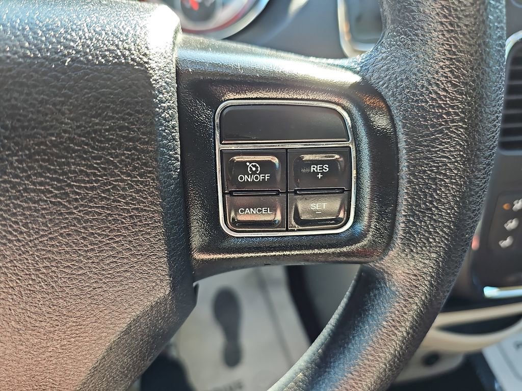 Used 2020 Dodge Grand Caravan SE w/ UConnect Hands-Free Group image 22