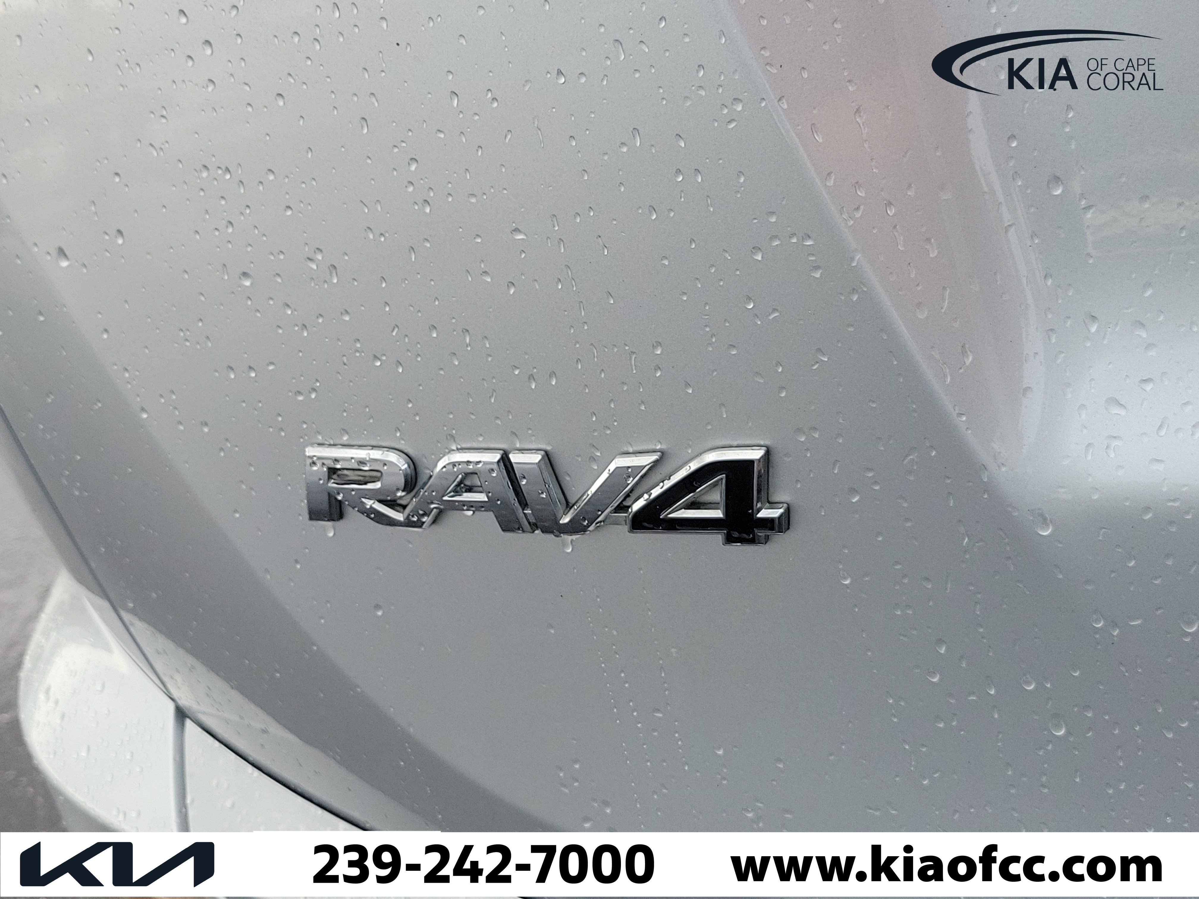 Used 2016 Toyota RAV4 XLE AWD/4WD image 10