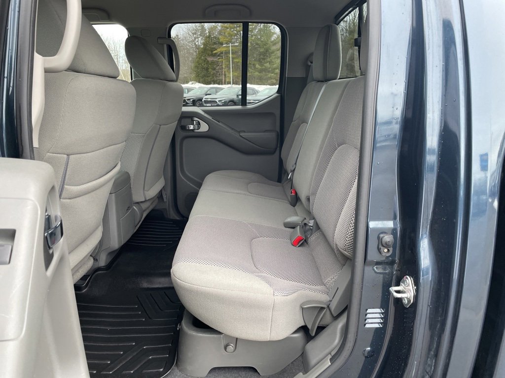 Used 2019 Nissan Frontier SV image 26