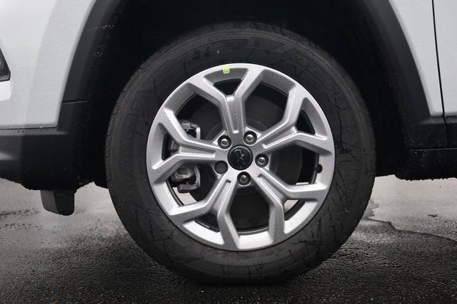 New 2026 Jeep Compass Latitude image 8