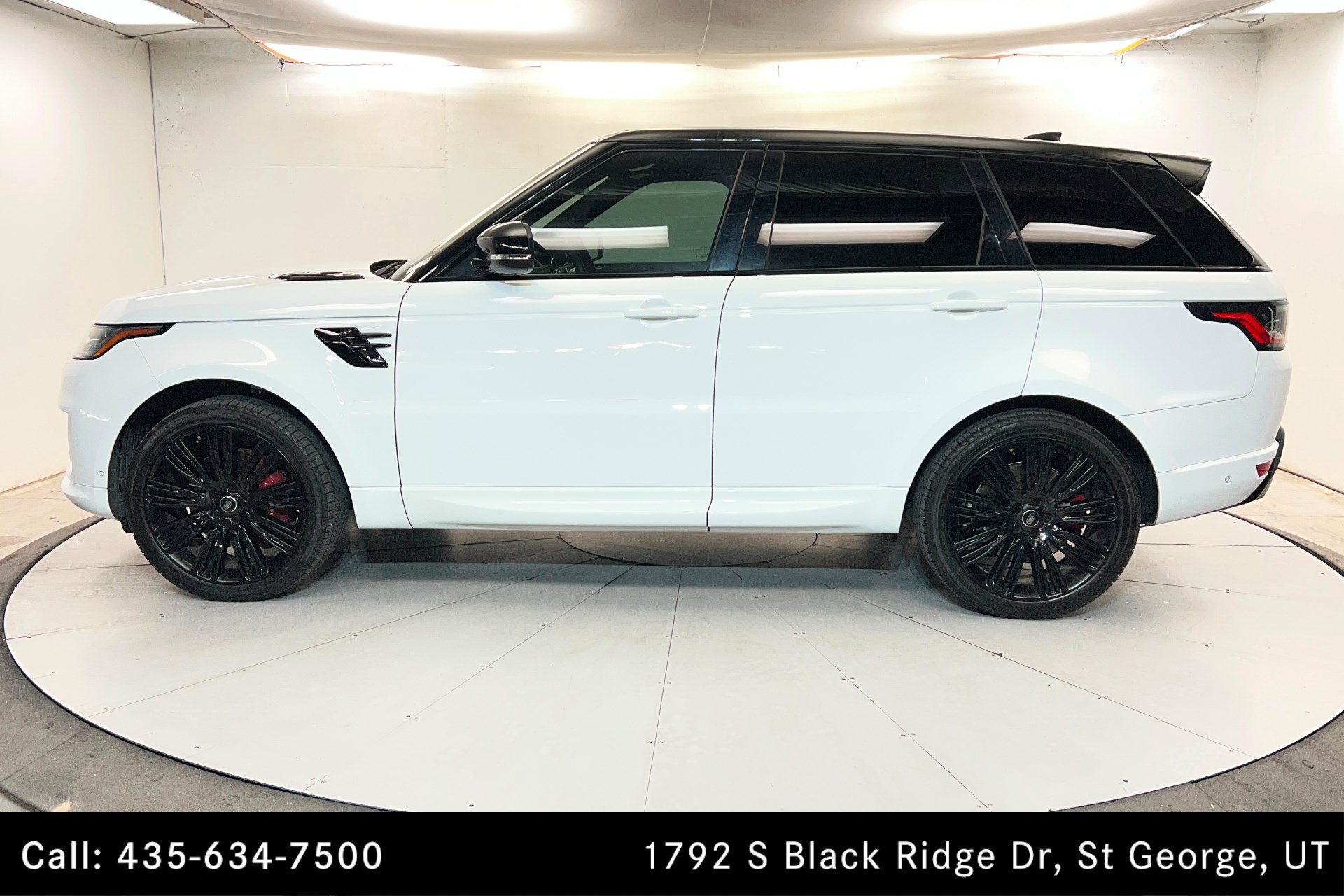 Used 2019 Land Rover Range Rover Sport Supercharged AWD/4WD image 2