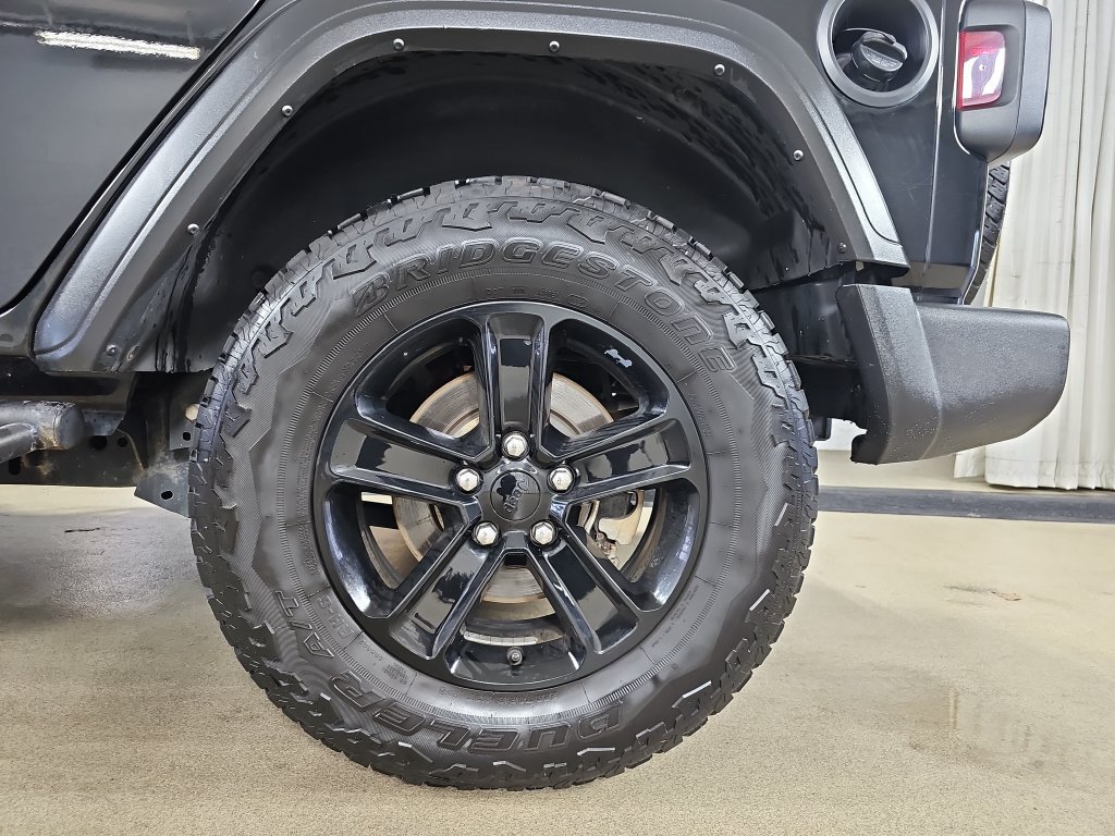 Used 2022 Jeep Wrangler Unlimited Sport AWD/4WD image 38