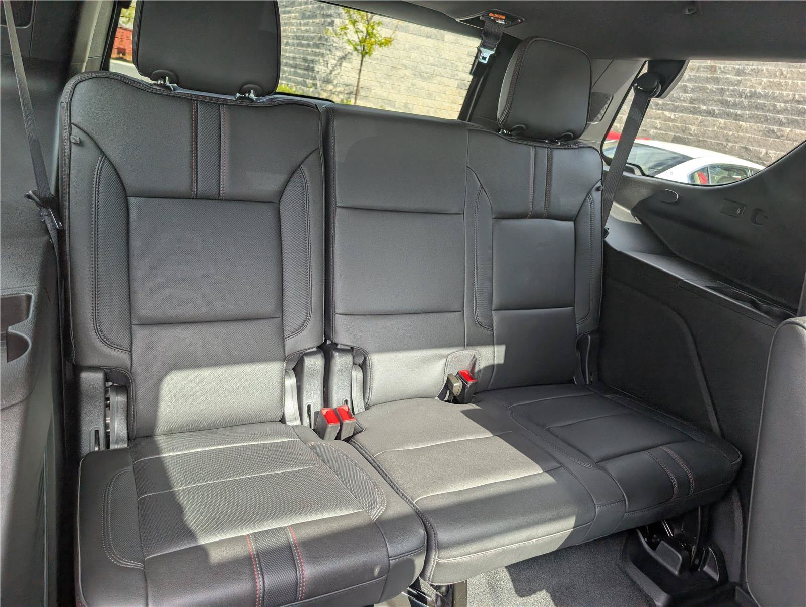 Used 2024 Chevrolet Tahoe RST w/ Luxury Package AWD/4WD image 13