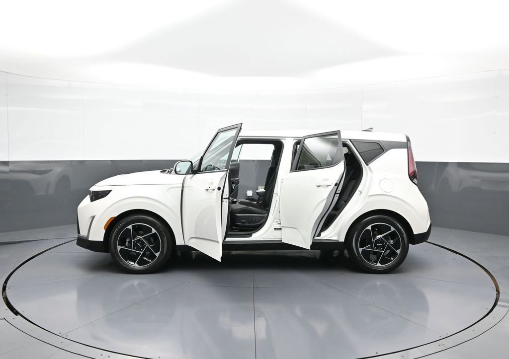 Used 2023 Kia Soul EX FWD image 43