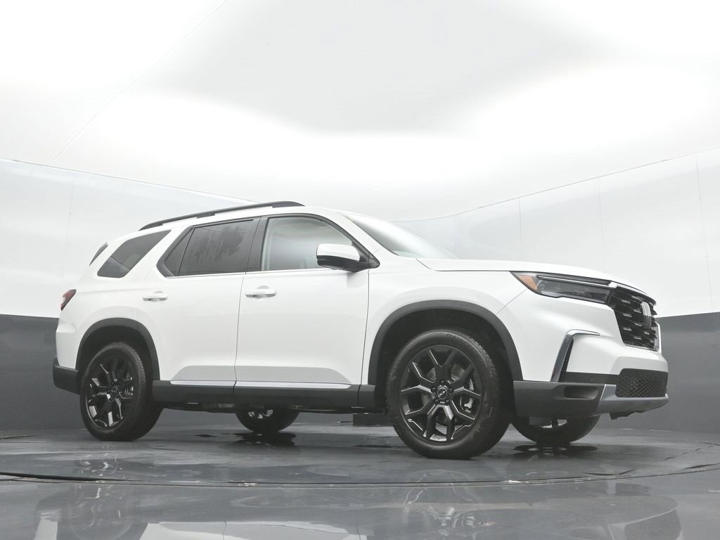 New 2025 Honda Pilot Touring image 26