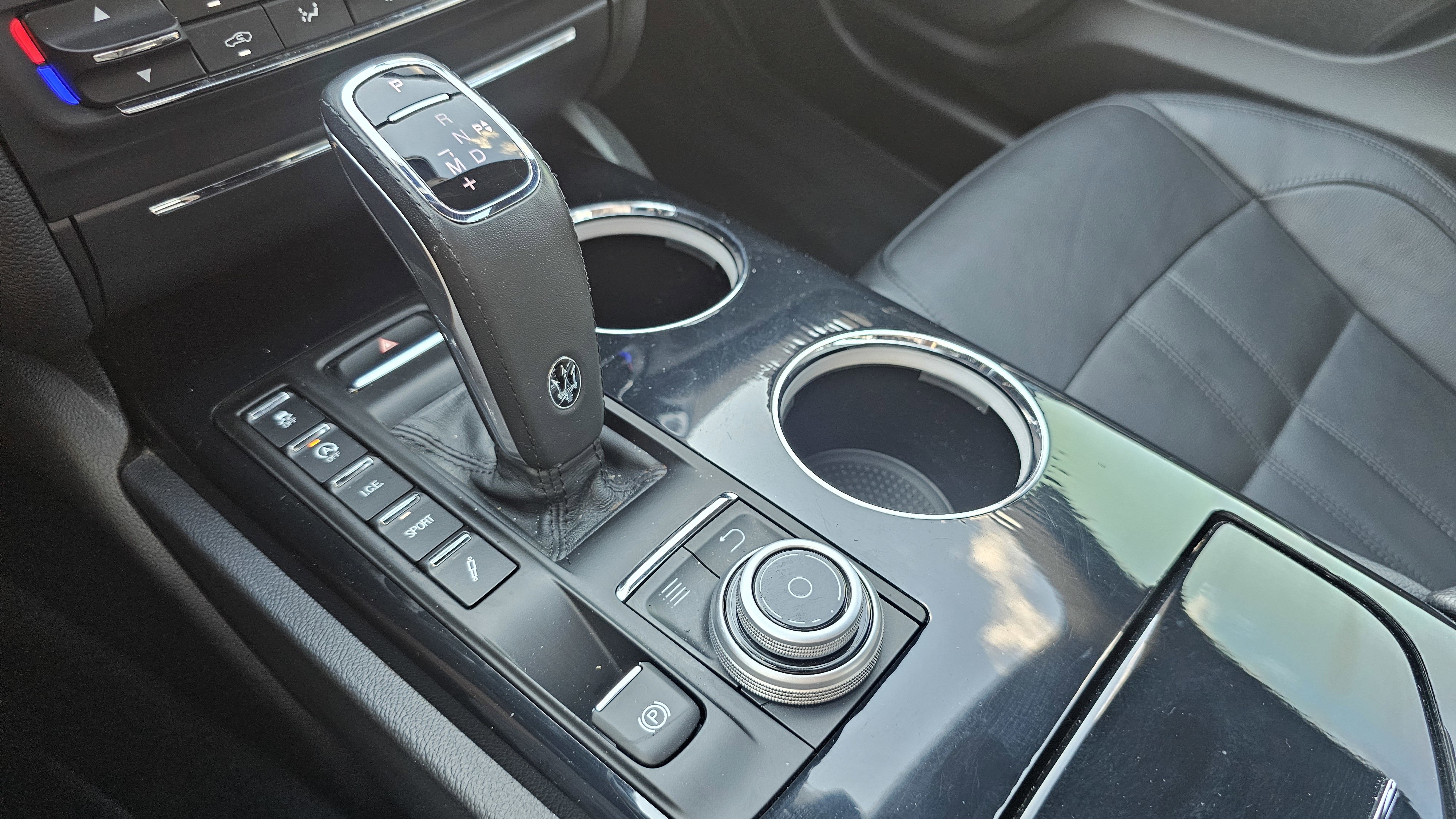 Used 2020 Maserati Ghibli GranSport image 41