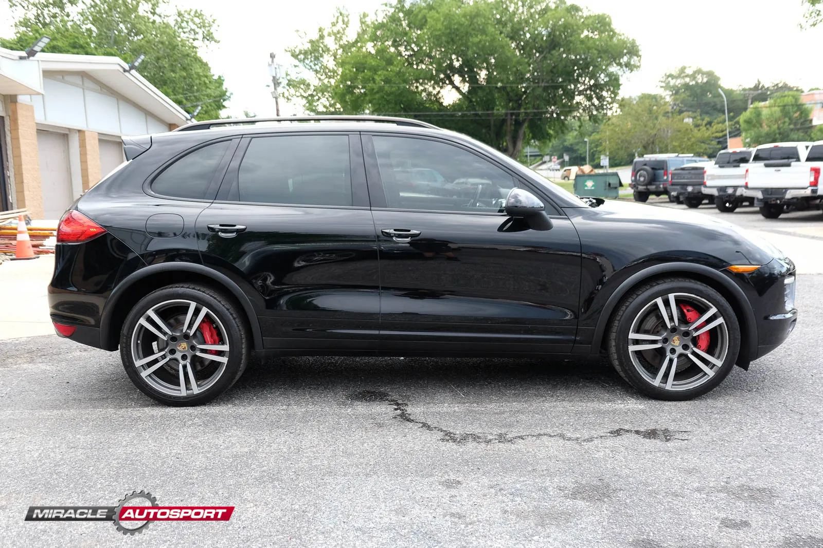 Used 2014 Porsche Cayenne Turbo AWD/4WD image 8