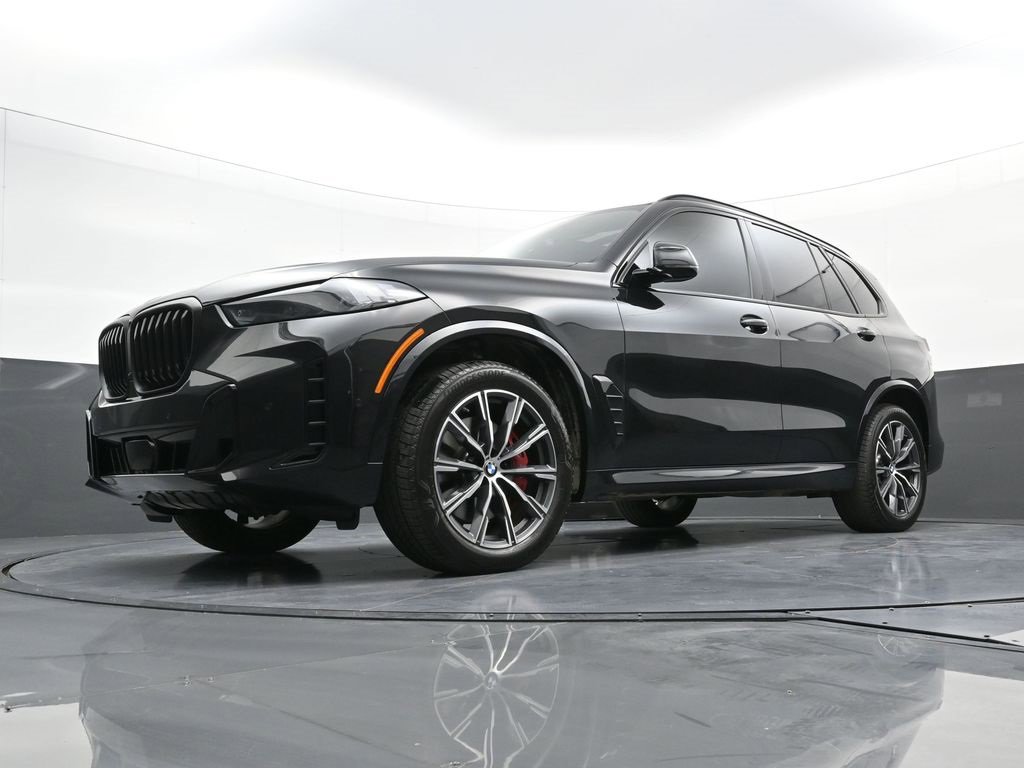 Used 2026 BMW X5 xDrive40i w/ M Sport Package image 26