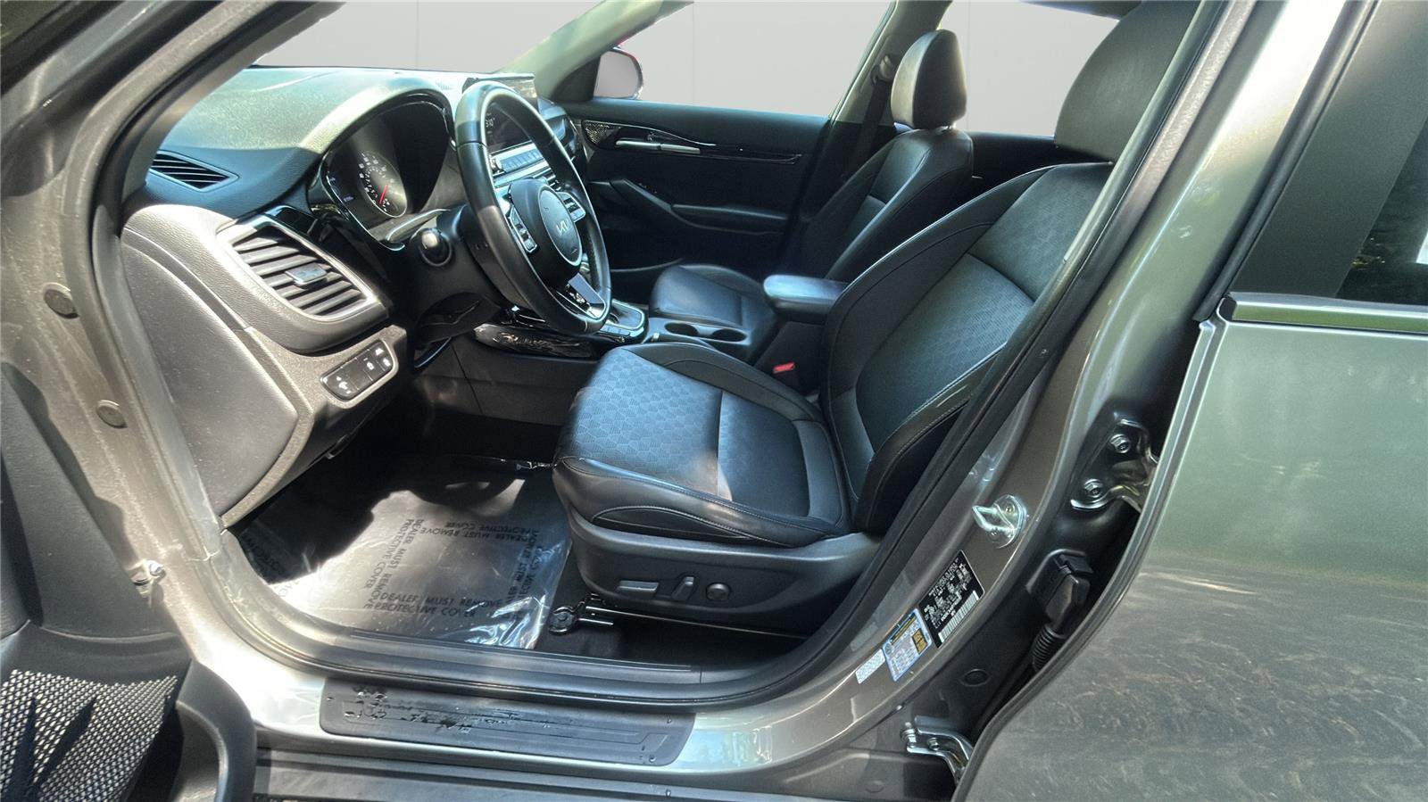 Used 2023 Kia Seltos EX AWD/4WD image 10