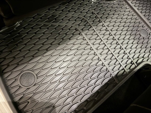 Used 2024 Chrysler Pacifica Touring-L w/ Road Tripper Package image 20