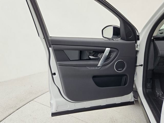 Certified 2025 Land Rover Discovery Sport S image 31