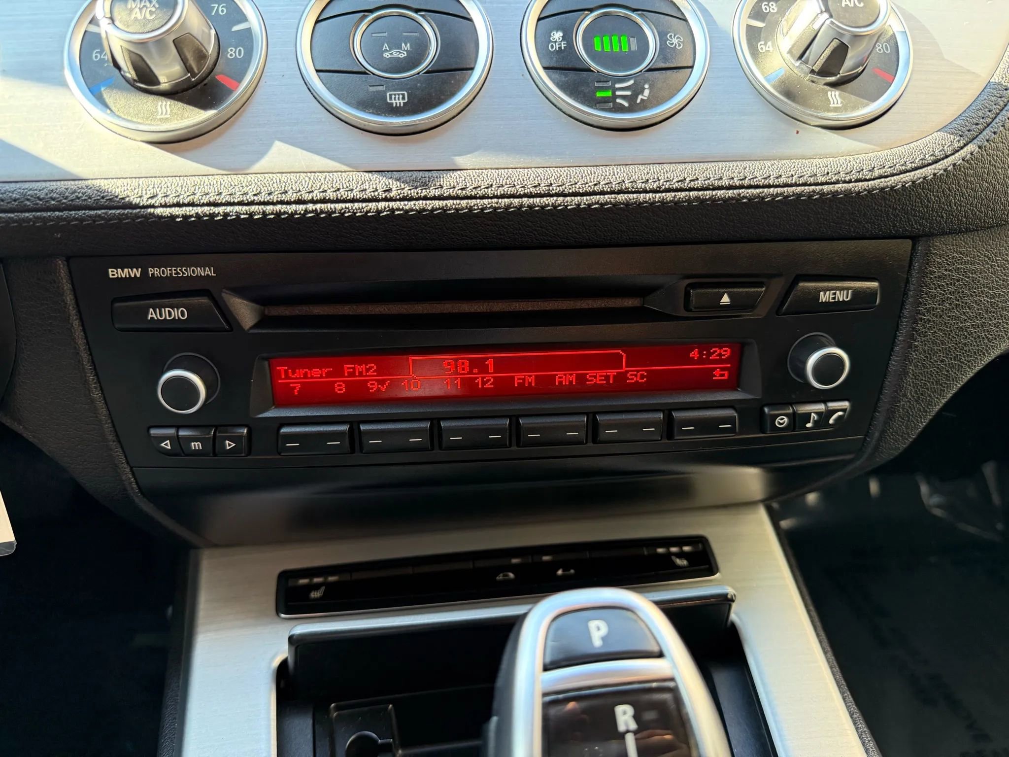 Used 2013 BMW Z4 sDrive28i w/ Sport Pkg RWD image 16