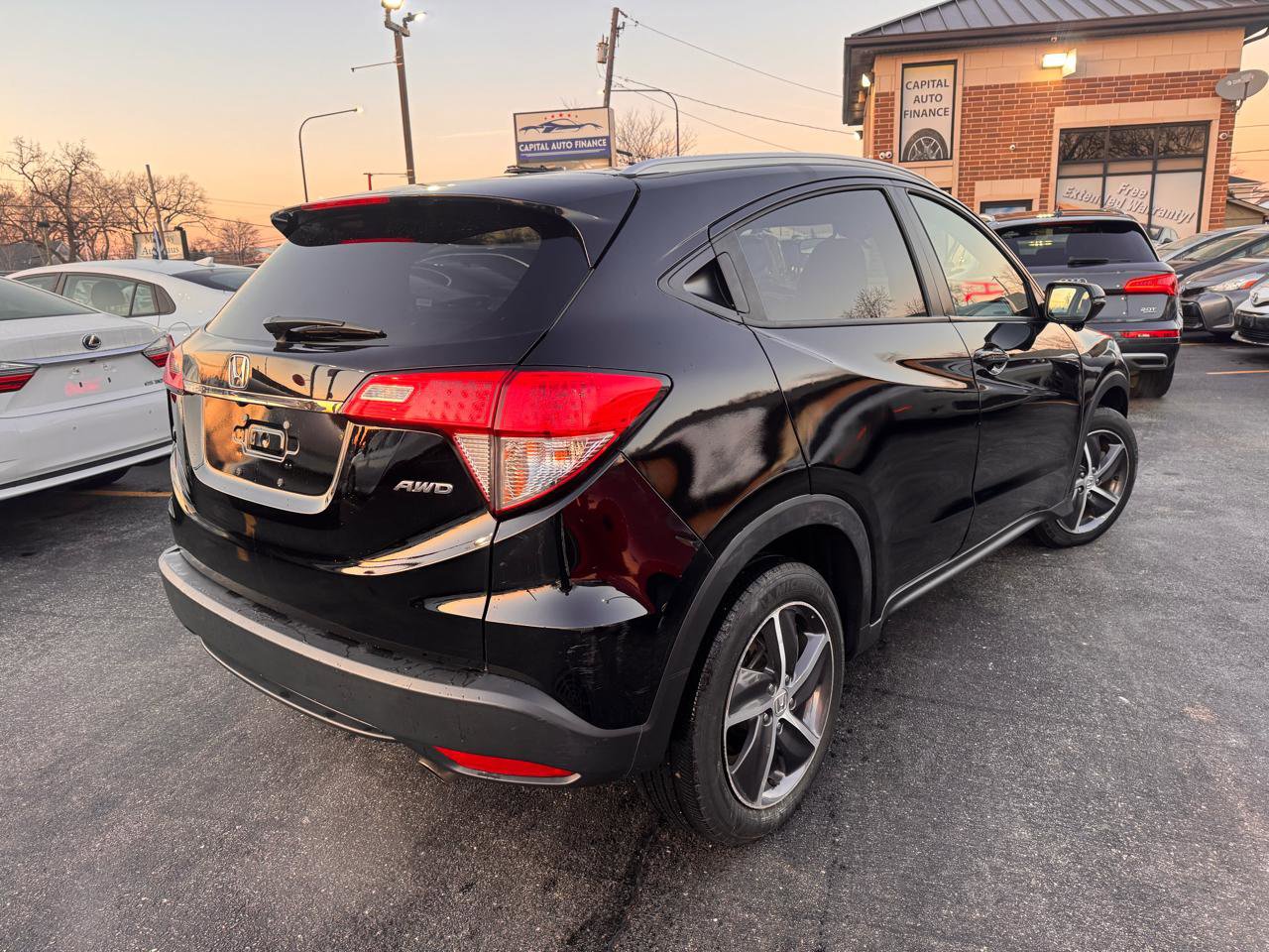 Used 2021 Honda HR-V EX image 5