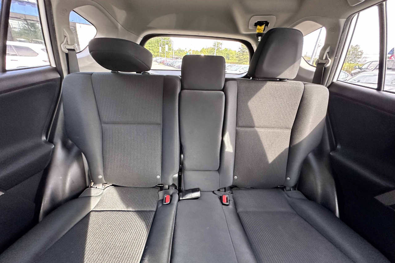 Used 2018 Toyota RAV4 LE w/ All Weather Liner Package image 22