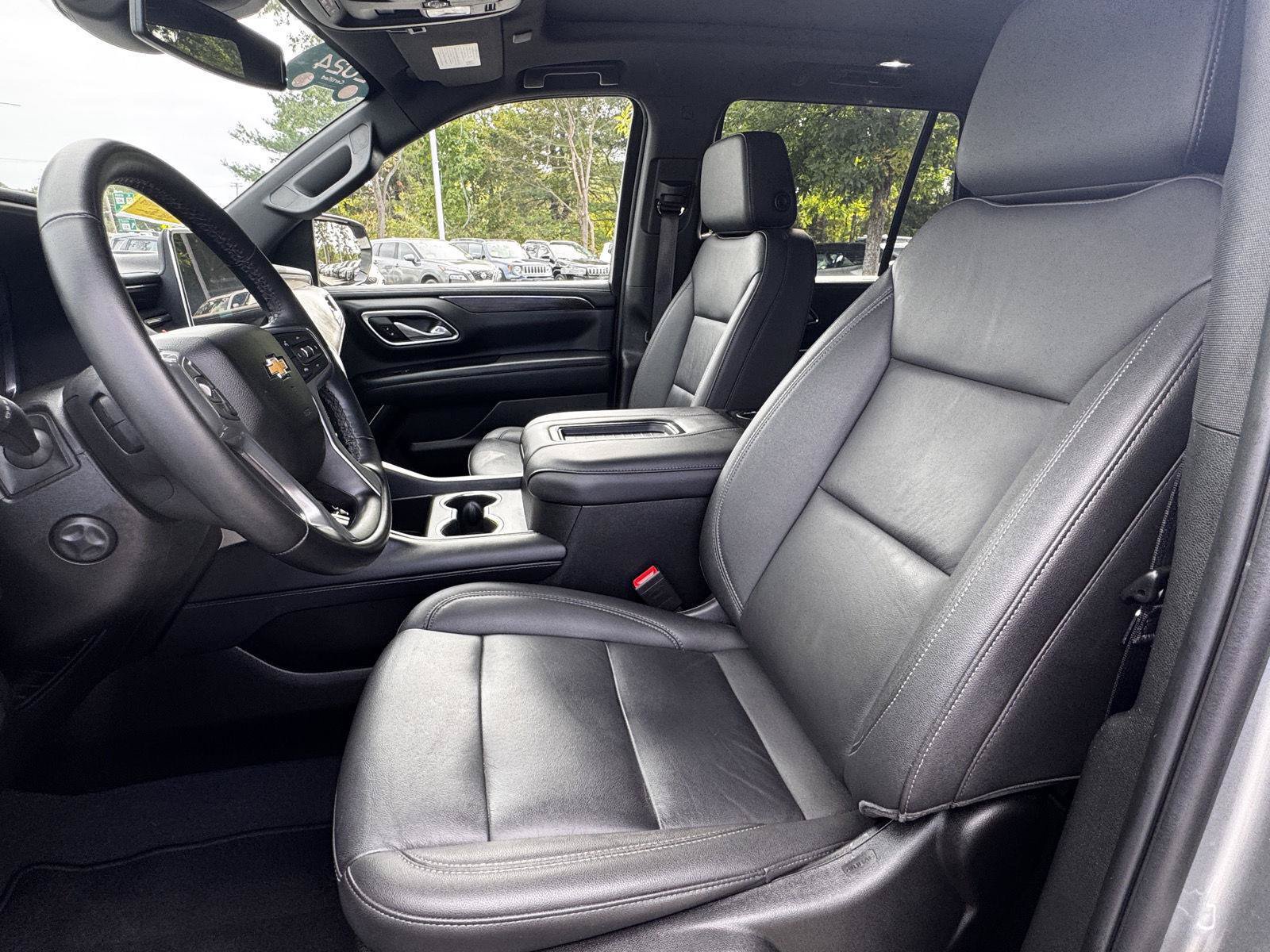 Used 2024 Chevrolet Tahoe LT w/ LT Signature Package AWD/4WD image 15