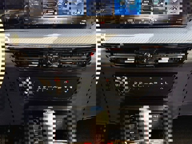 New 2026 Nissan Kicks SR w/ Cold Weather Package image 25