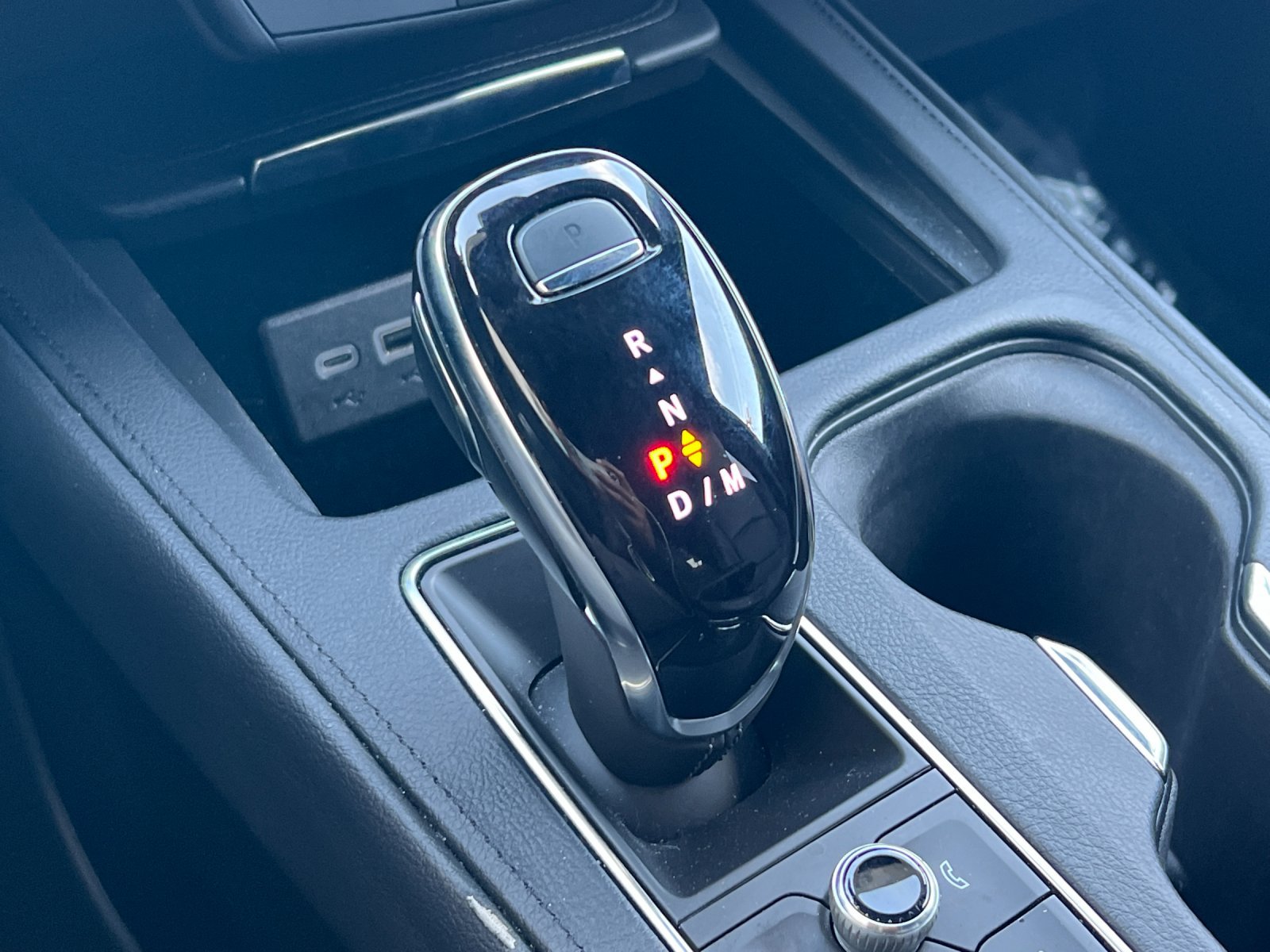 Certified 2025 Cadillac XT4 Premium Luxury AWD/4WD image 22