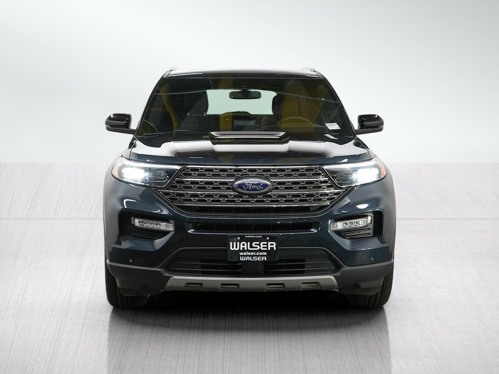 Used 2024 Ford Explorer King Ranch w/ Technology Package AWD/4WD image 9