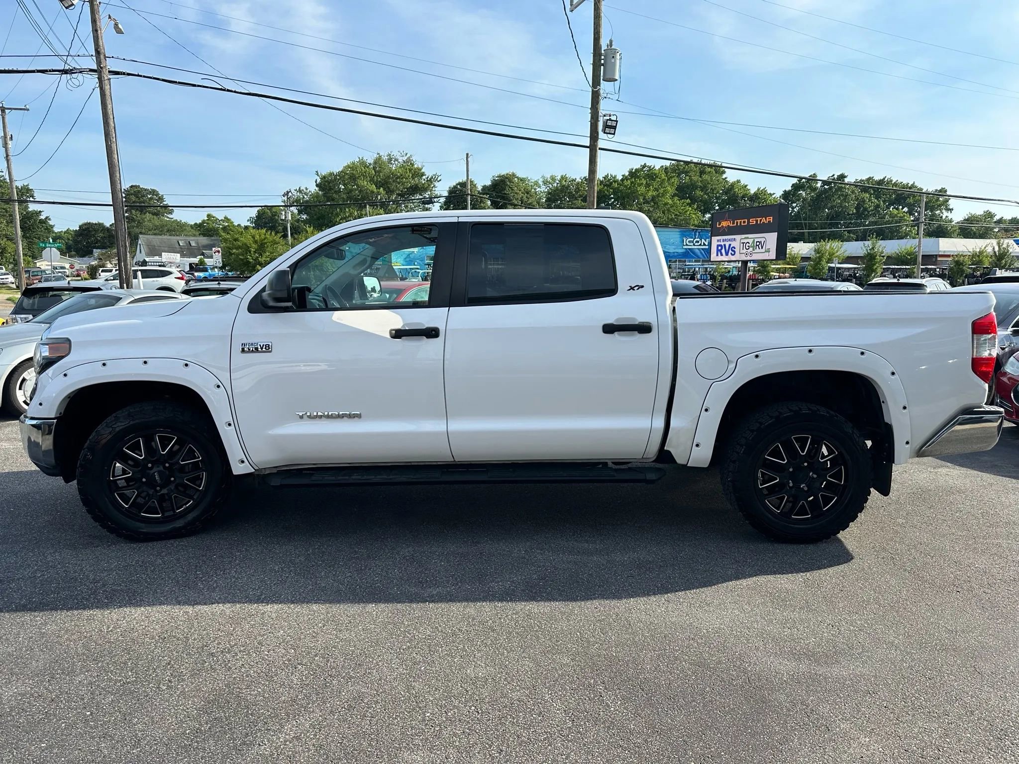 Used 2020 Toyota Tundra SR5 w/ SR5 Upgrade Package image 6