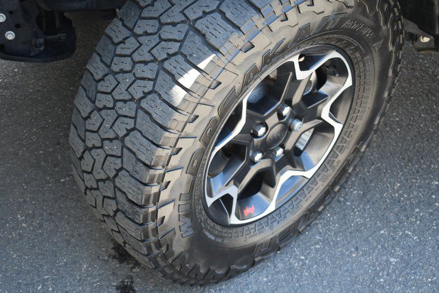 Used 2023 Jeep Gladiator Rubicon w/ Cold Weather Group AWD/4WD image 11