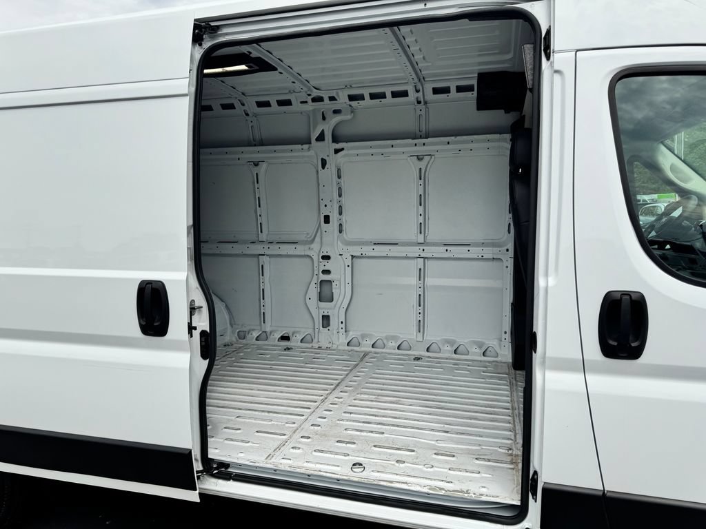 Used 2025 RAM ProMaster 3500 w/ Convenience Group FWD image 14