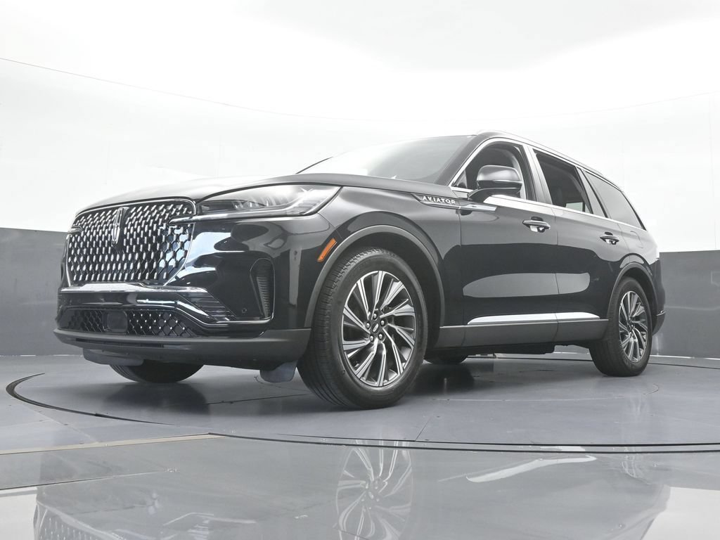 Used 2025 Lincoln Aviator 2WD image 51
