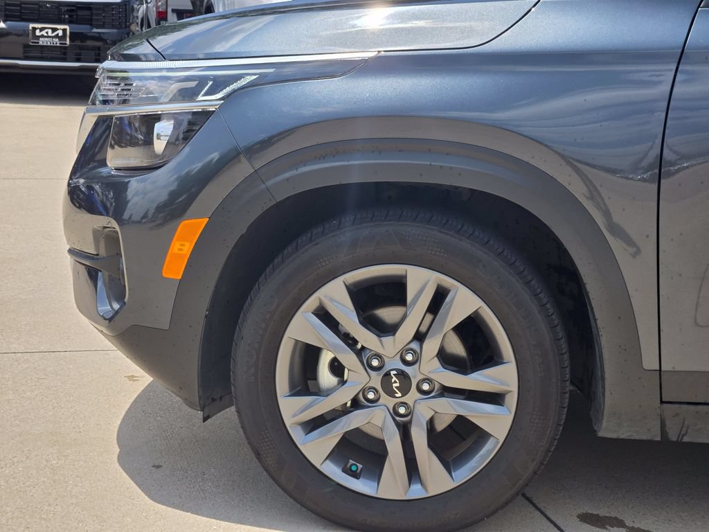Certified 2023 Kia Seltos S w/ Navigation Package FWD image 14