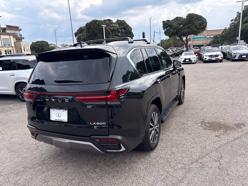 Certified 2025 Lexus LX 600 4WD w/ Interior Upgrade Package image 5
