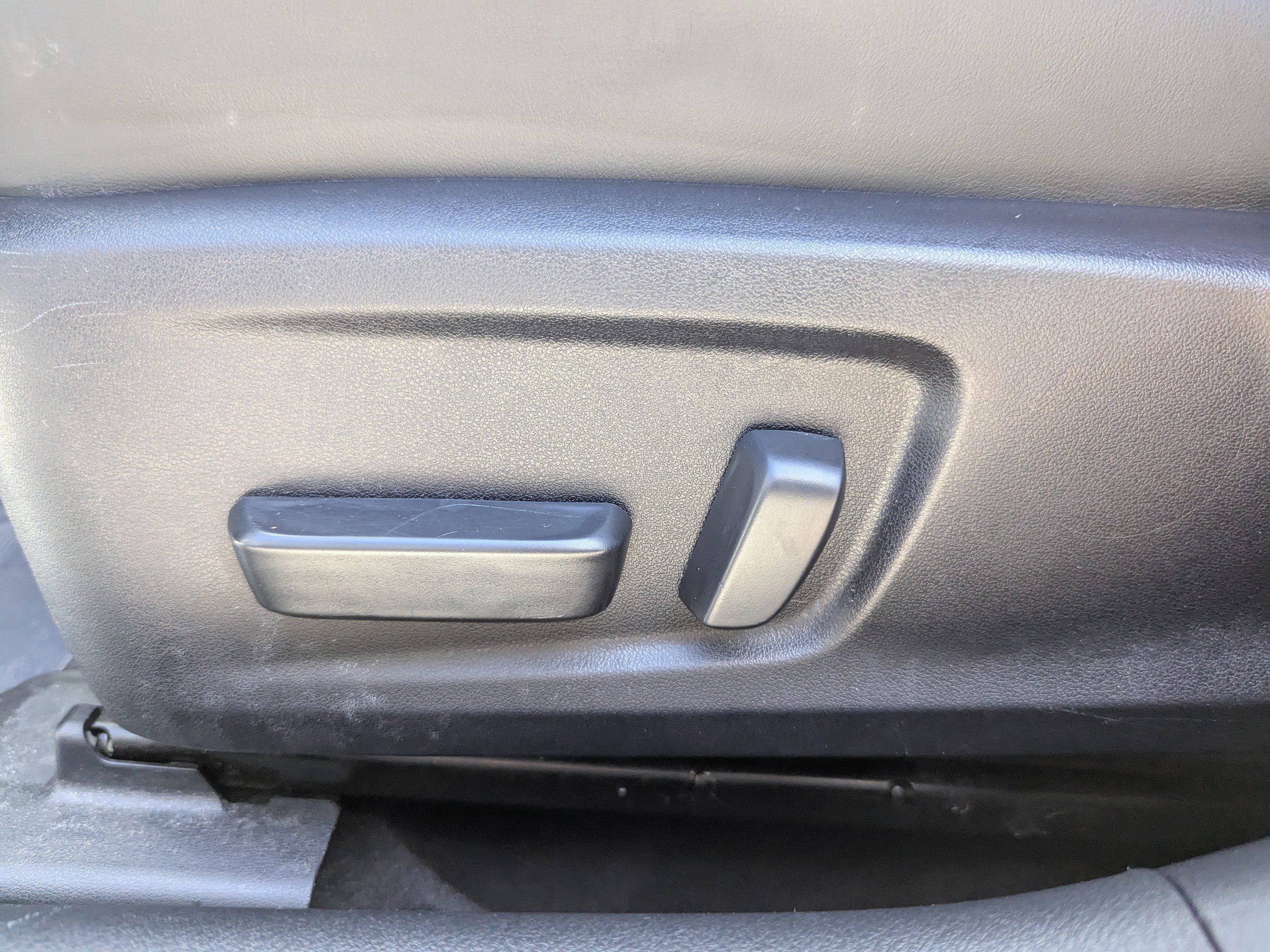 Used 2023 Lexus IS 300 w/ Comfort Package image 20