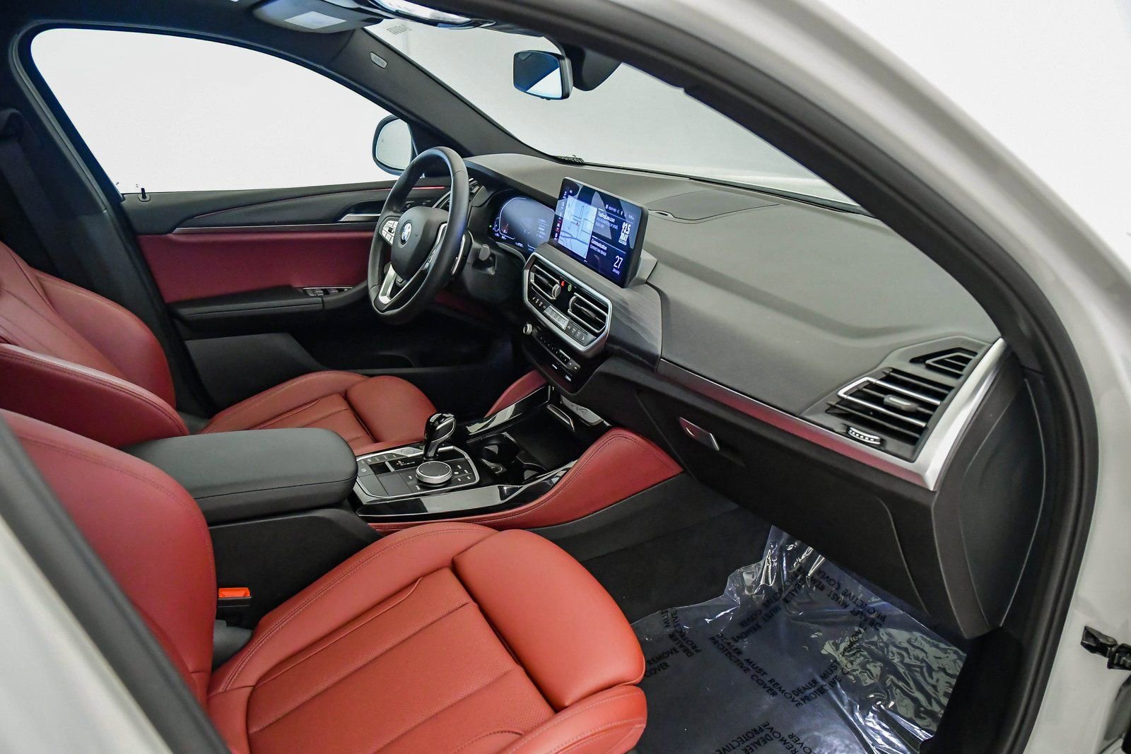 Certified 2023 BMW X4 xDrive30i w/ Premium Package image 15