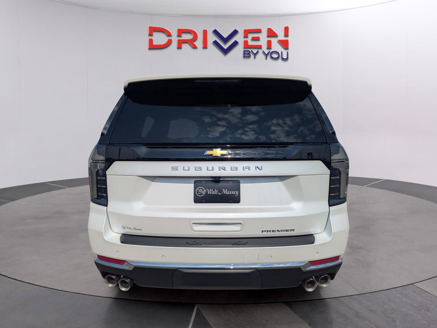 New 2025 Chevrolet Suburban Premier image 4