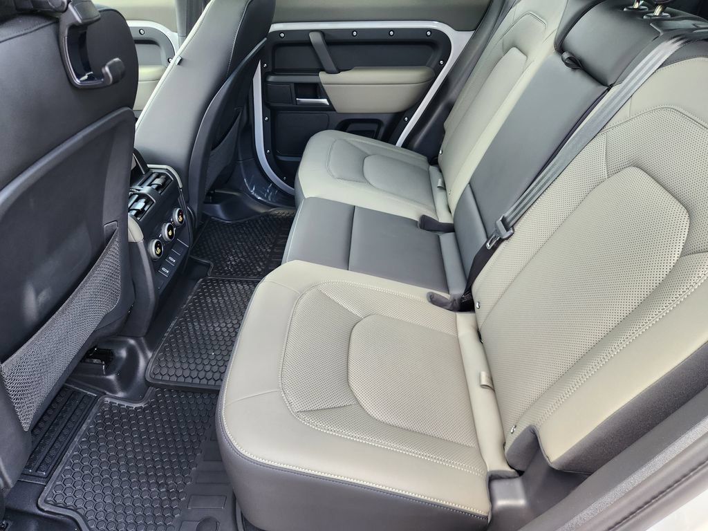New 2026 Land Rover Defender 110 X-Dynamic SE AWD/4WD image 11