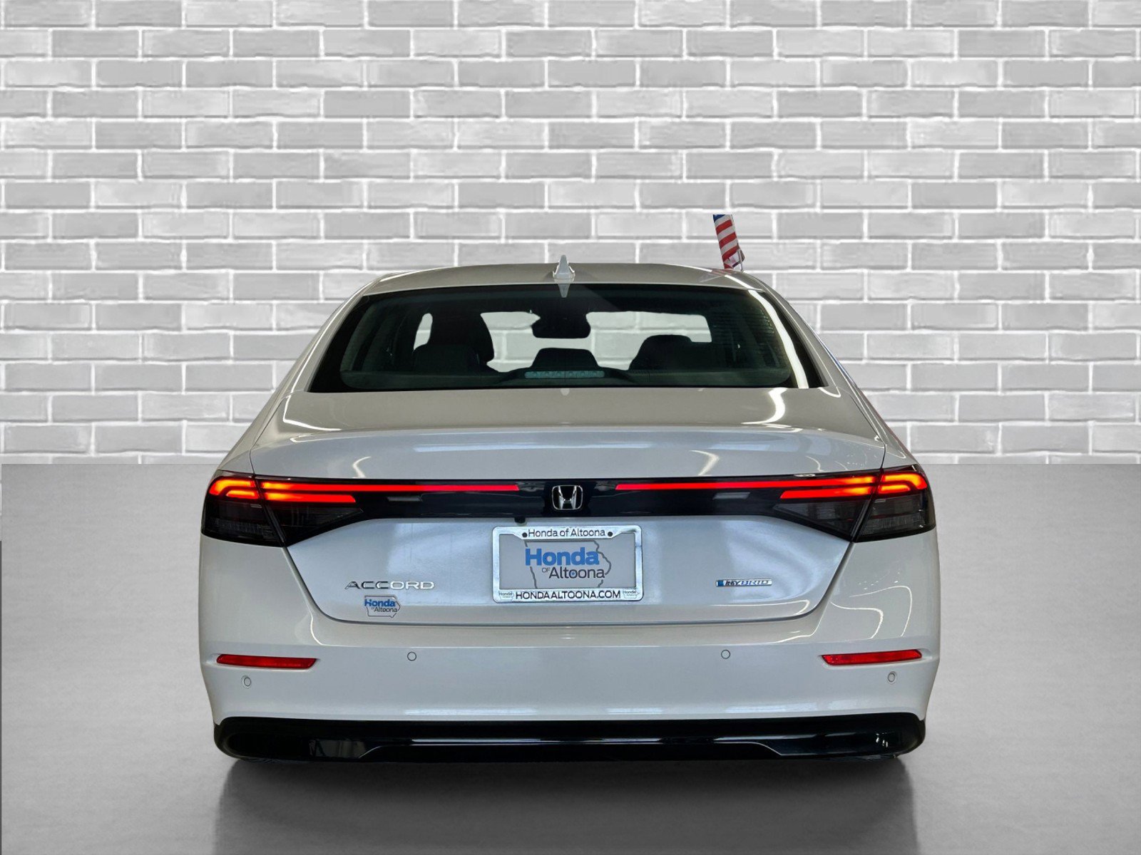 Used 2023 Honda Accord EX-L image 3