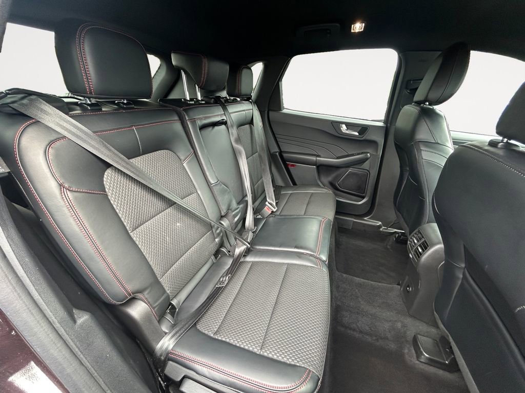 Used 2023 Ford Escape ST-Line w/ Tech Pack #1 AWD/4WD image 11