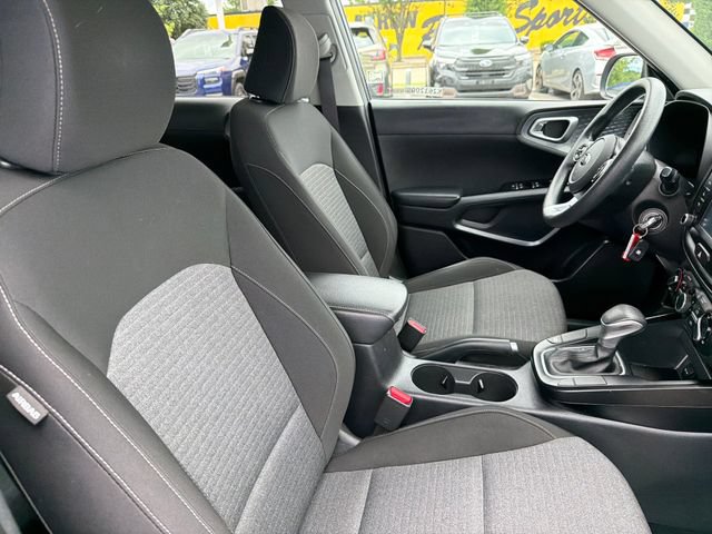 Used 2020 Kia Soul S FWD image 25