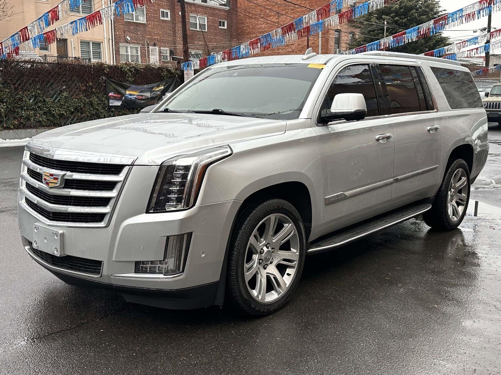 Used 2019 Cadillac Escalade ESV Luxury image 8