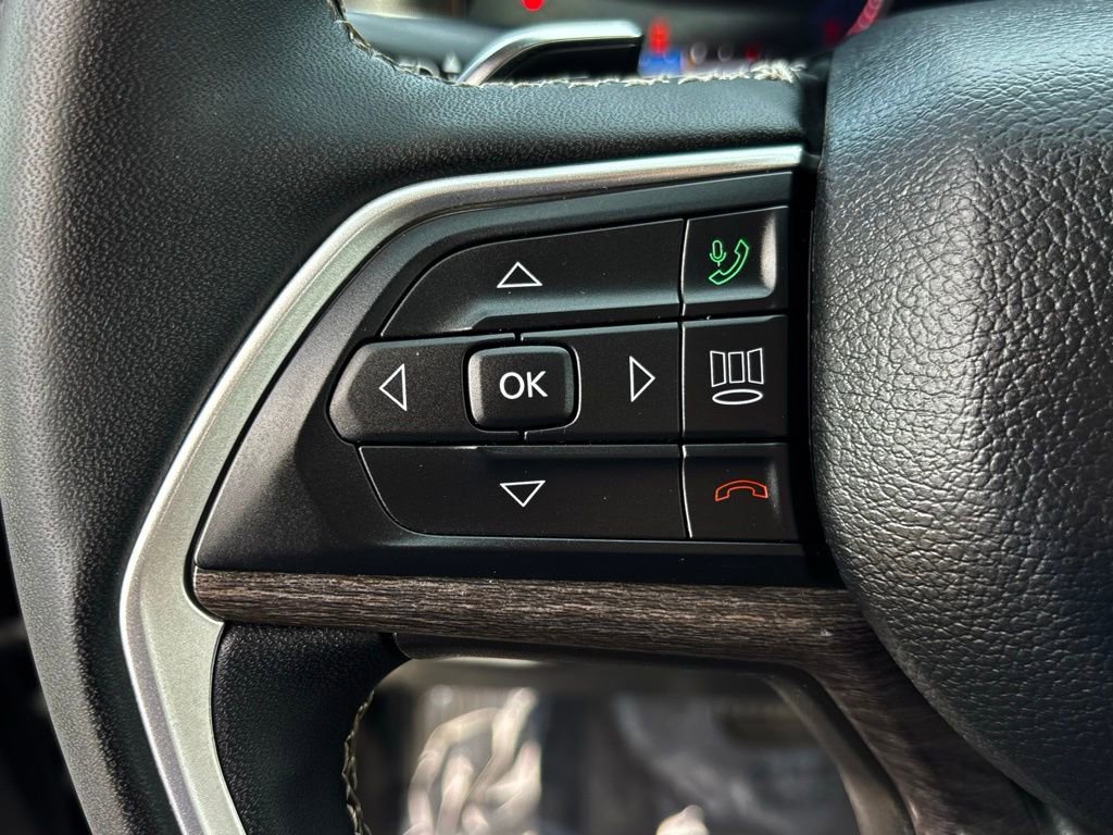 Used 2023 Jeep Grand Cherokee L Limited RWD image 14