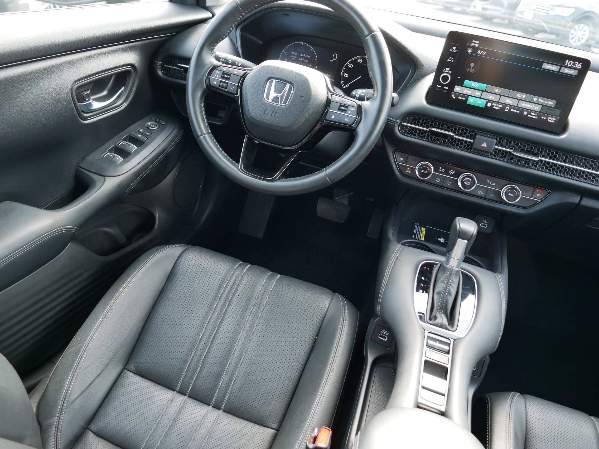 Used 2023 Honda HR-V EX-L image 9