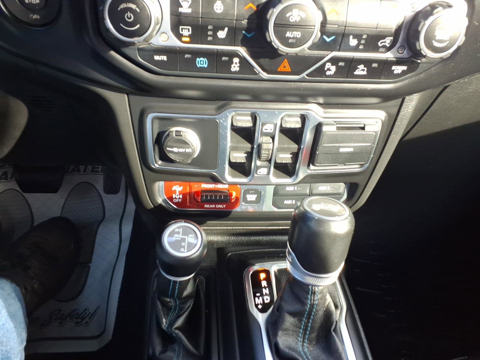 Used 2021 Jeep Wrangler Unlimited Rubicon 4xe w/ Dual Top Group image 13