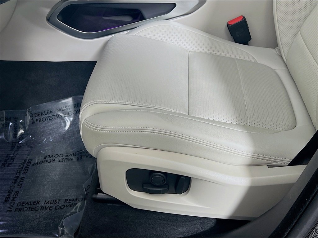 Used 2025 Jaguar F-PACE R-Dynamic S image 20