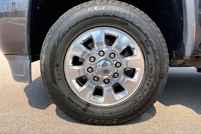 Used 2015 GMC Sierra 3500 Denali AWD/4WD image 4