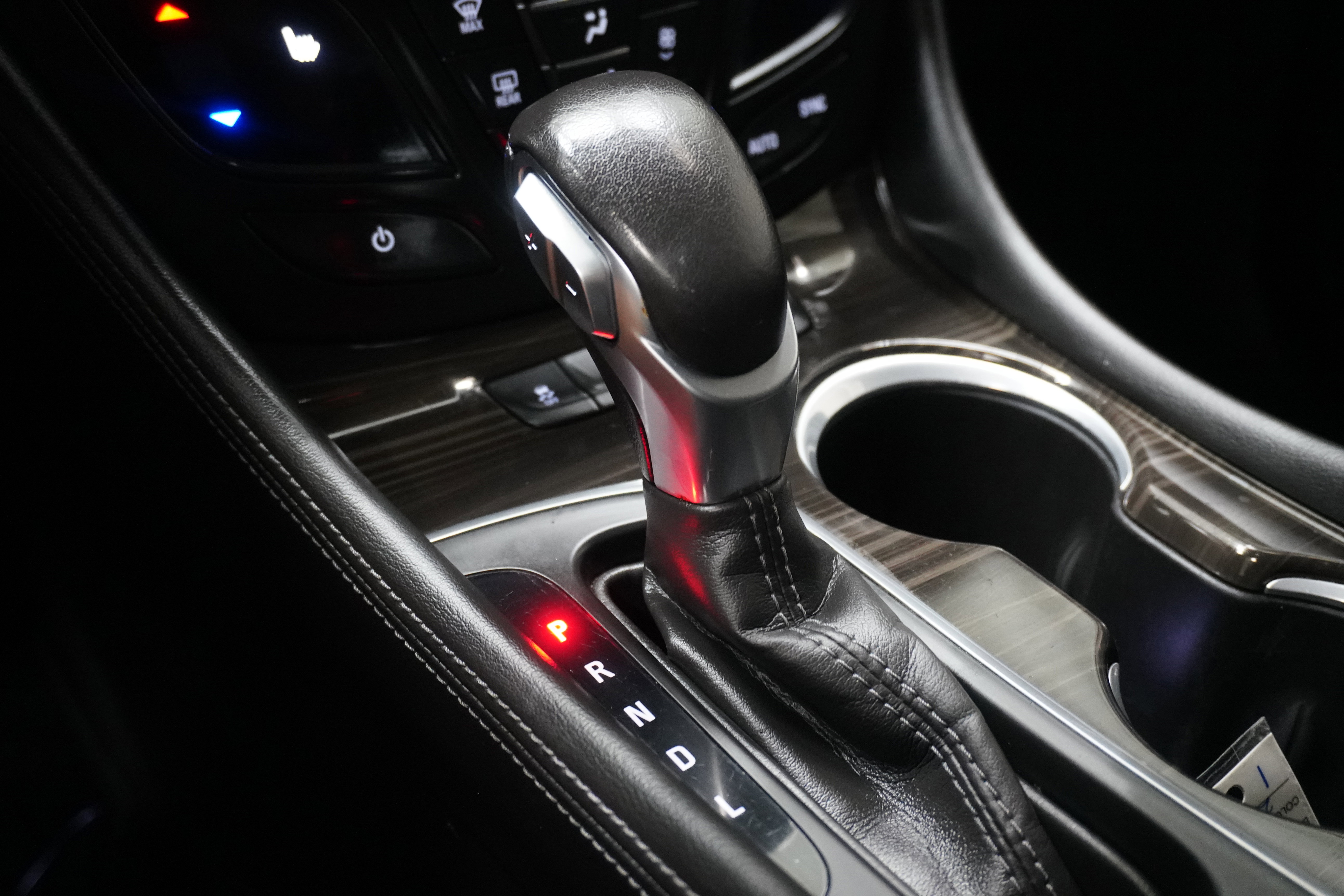 Used 2020 Buick Envision Essence image 22